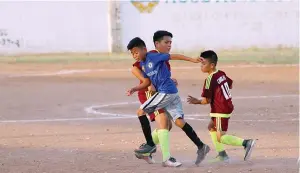  ??  ?? los jugadores no deben olvidarse que existen valores cuado ingresan a la cancha