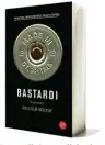  ??  ?? Bastardi (Sem edizioni, 304 pagine, 17 euro; sopra la copertina) è l’ultimo libro pubblicato in Italia di Malcom MacKay, classe 1981 (sotto).