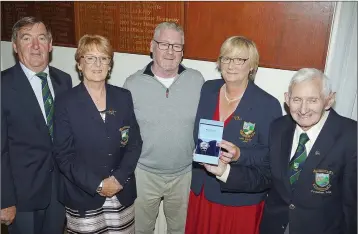  ??  ?? Baltinglas­s Gold Club’s Festival of Golf singles winner Ger Foley receives his prize from his wife and Lady Captain Patricia Foley along with captain John Kelly and President John Reynolds.