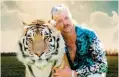  ??  ?? Joe Exotic en sy troeteltie­rs is skokkende kykstof.