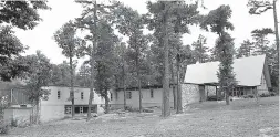  ?? PHOTO CONTRIBUTE­D BY CHATTANOOG­AHISTORY.COM ?? This 1964 photograph from the Chattanoog­a Free Press shows a building addition nearing completion at Signal Crest United Methodist Church on Ridgeway Avenue in Signal Mountain.