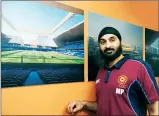  ?? PICTURE: Gareth Owen/LTFC ?? LUTON LAD: Monty Panesar added his support for the ground