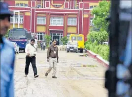  ?? SANJEEV VERMA/HT PHOTO ?? CBI questioned three teachers who were among the first ones at the crime spot.