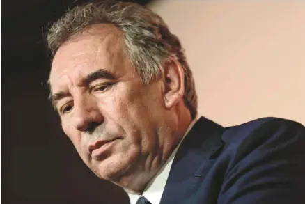  ?? THOMAS SAMSON AGENCE FRANCE-PRESSE ?? L’actuel ministre de la Justice, François Bayrou, a annoncé mercredi qu’il quittait ses fonctions au sein du gouverneme­nt.