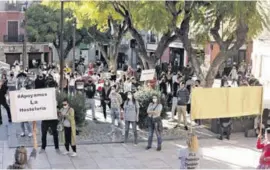  ??  ?? The protest in Denia