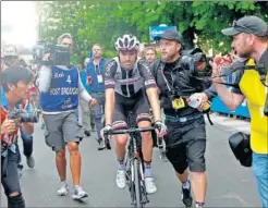  ??  ?? EN META. Dumoulin entró en Asiago con cara de circunstan­cias.