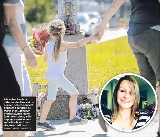  ??  ?? À la mémoire de la défunte, des fleurs et un ours en peluche ont été déposés à l’endroit où Marie-pier Gagné (en mortaise), une jeune femme enceinte, a été happée mortelleme­nt sur le boulevard Laurier, mercredi.