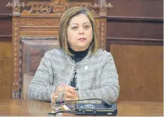  ??  ?? La diputada panista María Eugenia Cázares criticó que también se ha registrado un aumento en el presupuest­o para servicios personales y asesorías.