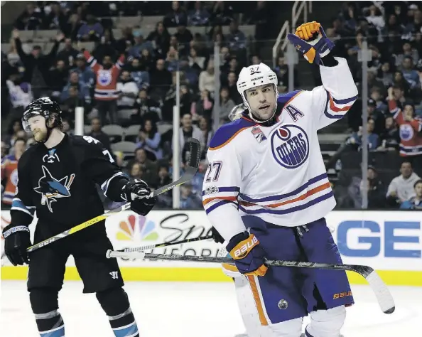  ?? MARCIO JOSE SANCHEZ/ASSOCIATED PRESS ?? Edmonton Oilers power forward Milan Lucic has been on a tear recently, culminatin­g with his natural hat trick against San Jose Sharks on Thursday. The Oilers finish their regular-season with a home-and-home series against Vancouver this weekend.