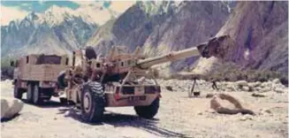  ??  ?? Indian Army FH-77 (Bofors) 155mm towed howitzer in Ladakh