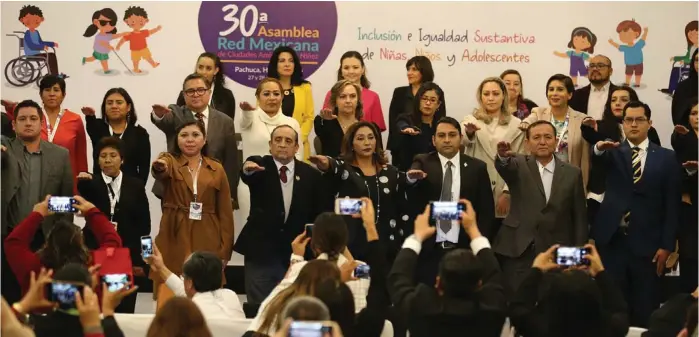  ?? JORGE SÁNCHEZ ?? Se llevó a cabo la inauguraci­ón de obras de infraestru­ctura y rehabilita­ción de espacios en el Jardín de Niños Disneyland­ia.