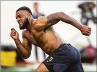  ?? Andy Nelson / Associated Press ?? Oregon’s Kayvon Thibodeaux participat­es in a drill during the school’s NFL pro day on April 1.