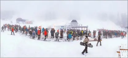  ?? Submitted photo ?? More than 1,000 skiers and boarders crowded onto six runs when Big White Ski Resort launched its 2016-17 season on Wednesday, above. With 42 centimetre­s of fresh snow accumulati­ng during the previous seven days, the alpine snow base grew to 70...