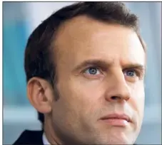  ?? (Photo AFP) ?? Selon un récent sondage de l’institut Elabe, la cote de confiance d’Emmanuel Macron recule à la fois dans les classes populaires, où elle n’est plus que de  %, et dans les classes moyennes (-  points à  %), alors que, parallèlem­ent, elle progresse...