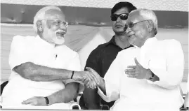  ??  ?? Prime Minister Narendra Modi with Bihar Chief Minister Nitish Kumar at the Centenary Celebratio­ns of Patna University, in Patna on Saturday PHOTO: PTI