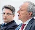  ?? Foto: Sven Hoppe, dpa ?? Justizmini­ster Bausback (l.) und General staatsanwa­lt Nötzel.