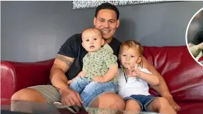  ?? SIMON O’CONNOR/STUFF ?? Ex-Taranaki All Black Chris Masoe is back home from France and pictured with sons Liam, 1, and Max, 3.