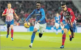  ?? FOTO: J. A. SIRVENT ?? Iñaki Williams le hizo la campaña pasada tres goles al Atleti