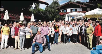  ?? FOTO: KARL RUNDEL ?? Die Oldies der Stadtkapel­le sind mit ihren Ehefrauen und Fans auf Fahrt ins benachbart­e Bayernland an den Chiemsee gegangen.