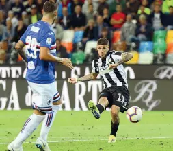  ??  ?? Nella foto grande Chiesa e Simeone i due gioiellini della Fiorentina entrambi nati negli anni Novanta A destra De Paul, uno dei talenti dell’Udinese