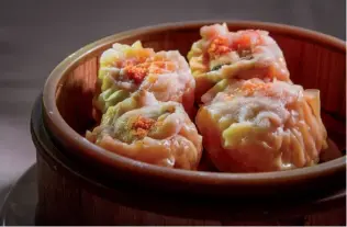  ??  ?? The Pork and Shrimp Siu Mai at Hong Kong Lounge 2, a top place for dim sum.