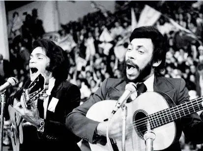  ?? DR ?? Nos anos 1960 a dupla passou pelos melhores palcos do mundo entre eles na sala do Olympia em Paris, França