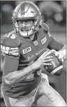  ?? CP PHOTO ?? Winnipeg Blue Bombers quarterbac­k Matt Nichols last season. Dorsey