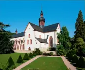 ??  ?? IDYLL: Vakre Kloster Eberbach i Tyskland er åpent for besøk av vininteres­serte.