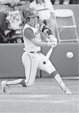  ?? [PHOTO BY SARAH PHIPPS, THE OKLAHOMAN] ?? OU sophomore Caleigh Clifton delivered the game-tying home run in Sunday’s extrainnin­gs win against Tulsa.