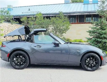  ?? PHOTOS: BRIAN HARPER / DRIVING.CA ?? The folding hardtop in action on the 2019 Mazda MX-5RF.