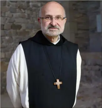  ?? (Photo Sébastien Botella) ?? Père Vladimir Gaudrat, à St-Honorat : « La capacité de résistance de l’homme m’émerveille, donc la vie triomphera toujours, mais l’homme est aussi capable de faire beaucoup de conneries...»