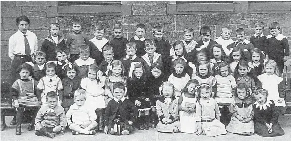  ??  ?? Children of Liff Primary School in a photograph taken in 1915/16. See more on left.