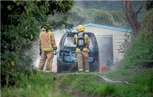  ?? PHOTO: SIMON O’CONNOR/STUFF ?? The car was set on fire on a private property.