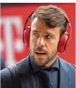  ?? FOTO: GEBERT/DPA ?? Ohren zu und durch: Der Spanier Juan Bernat verlässt den FC Bayern nach vier Jahren.