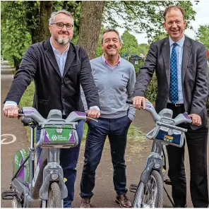  ?? ?? West Midlands Cycling and Walking Commission­er Adam Tranter, National Active Travel Commission­er Chris Boardman and Transport Minister Jesse Norman on the Binley Cycleway in Coventry