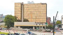  ?? PHOTO BY MIKE PARE ?? The Westin hotel in downtown Chattanoog­a’s central business district is scheduled to open next month.