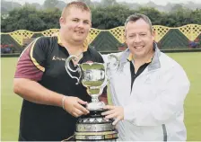  ??  ?? Silksworth’s Gary Farquhar and David Bolt 2019 County Pairs champions.