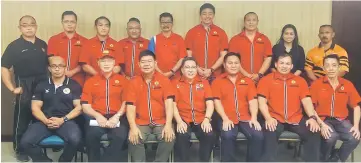  ??  ?? Wee (seated, centre) and his VPs (from second right) George, Cheyenne and Soon Cheong join Malvern, Thian and Sonny (seated – left, second left and right) and other committee members (standing, from right) Buda, Martha, Donny, Jason, Ismail, Suhardi, Kok Soon, Ruzlan and Voon in a group photo after the AGM.