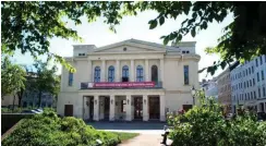  ?? Foto: dpa/Arno Burgi ?? Im Jahr 1851 eröffnet: das Theater in Görlitz