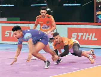  ?? SPECIAL ARRANGEMEN­T ?? Into his third full season in the Pro Kabaddi League, Shadloui (in pic, right) is already among the most feared defenders around.