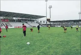  ?? FOTO: REAL UNIÓN ?? El Real Unión se ejercitó ayer en el césped de Gal, que se halla mal estado