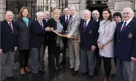  ??  ?? Oliver Plunkett, Elizabeth O’Donnell, Christy Collins, Donal Black, Heather Humphreys T.D., Tony O’Donovan, Edward Holly, Jim Balfe, Oliver Synott, Pauline O’Donnell, Paul Delaney, Peter Judge. Pic; John Cooney.