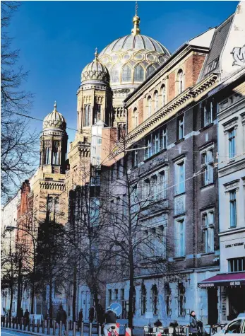  ?? FOTO: IMAGO ?? Jüdisches Leben in Berlin: die Große Synagoge in der Oranienbur­ger Straße.