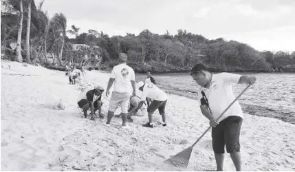  ?? ?? Tourism frontliner­s participat­ed in the Project Pristine “Semana Santa Clean-up Drive” in Boracay Island from March 25 to 31, 2024.