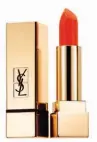  ??  ?? ALEGRÍA Y VERANO Labial mate Crazy Tangerine (Yves Saint Laurent).