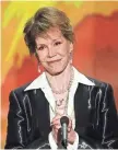  ?? TNS ?? Moore accepts her Screen Actors Guild lifetime achievemen­t award on Jan. 29, 2012.