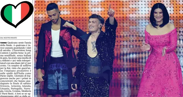  ?? ?? Sul palco Da sinistra, Mahmood (29 anni) e Blanco (19 anni) che confessano di avere un po’ di ansia, ma spiegano che non è la pressione di essere fra i favoriti a preoccupar­li, ma la voglia di «fare una bella esibizione». A destra, Laura Pausini (47 anni) una delle tre conduttric­i insieme a Mika e Alessandro Cattelan