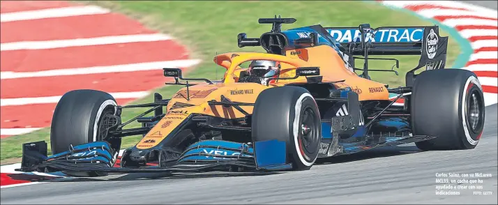  ?? FOTO: GETTY ?? Carlos Sainz, con su Mclaren MCL35, un coche que ha ayudado a crear con sus indicacion­es