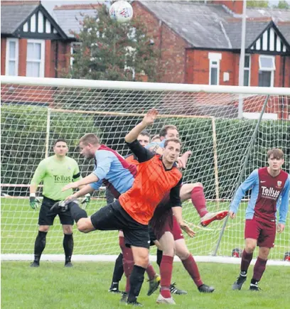  ??  ?? ●●Action from Aldermere versus Old Stocs seconds (Stocs in blue and amber)