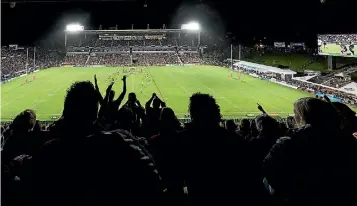  ?? GETTY IMAGES ?? Sellout crowds have been a stark contrast to the 9176 who turned up for Warriors’ final game of the 2017 season.